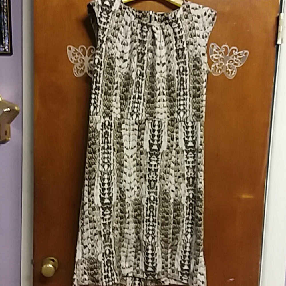 Dana Buchman ladies sleeveless dress size 8